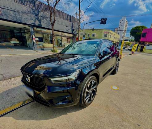 VOLVO XC40 2.0 T4 GASOLINA MOMENTUM GEARTRONIC